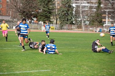 Match photo 100